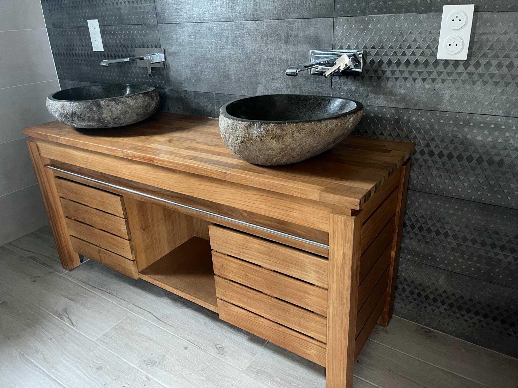 Salle de bains meuble vasque bois